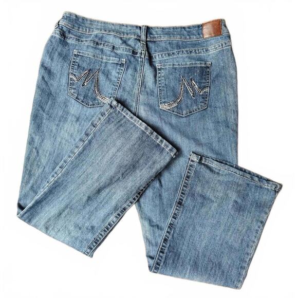 Maurices Bootcut Jeans – Size 16 Short - Picture 4 of 6